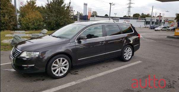 2009' Volkswagen Passat photo #1