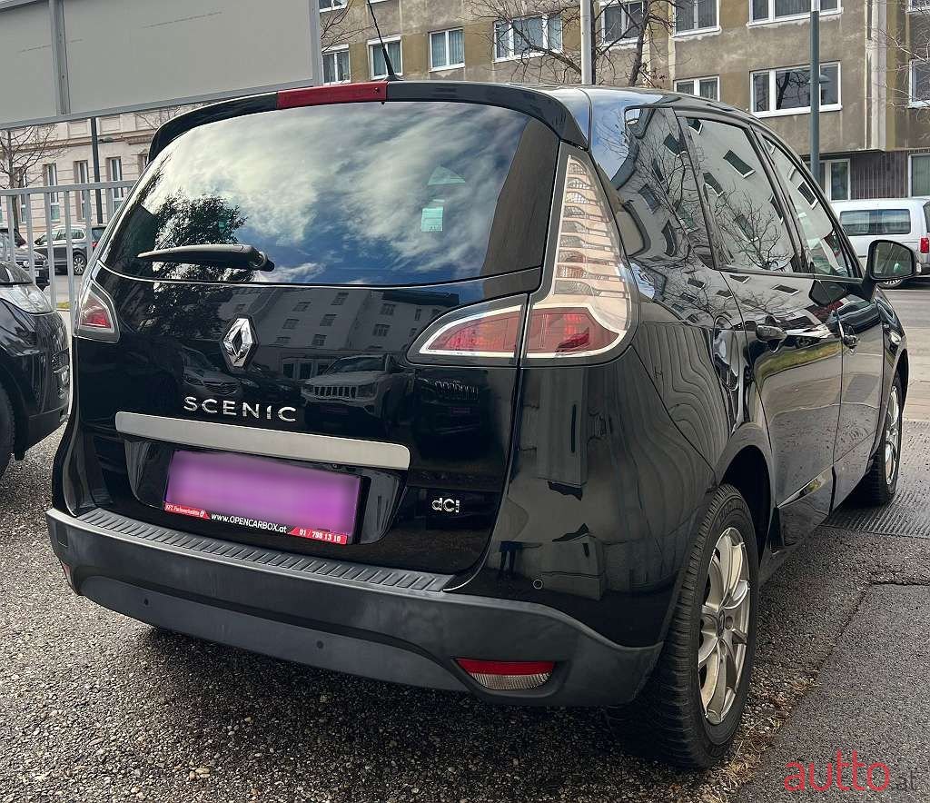 2013' Renault Scenic photo #5