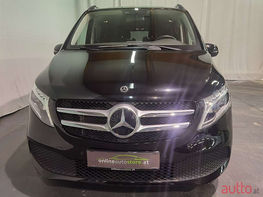 2020' Mercedes-Benz V-Klasse photo #3