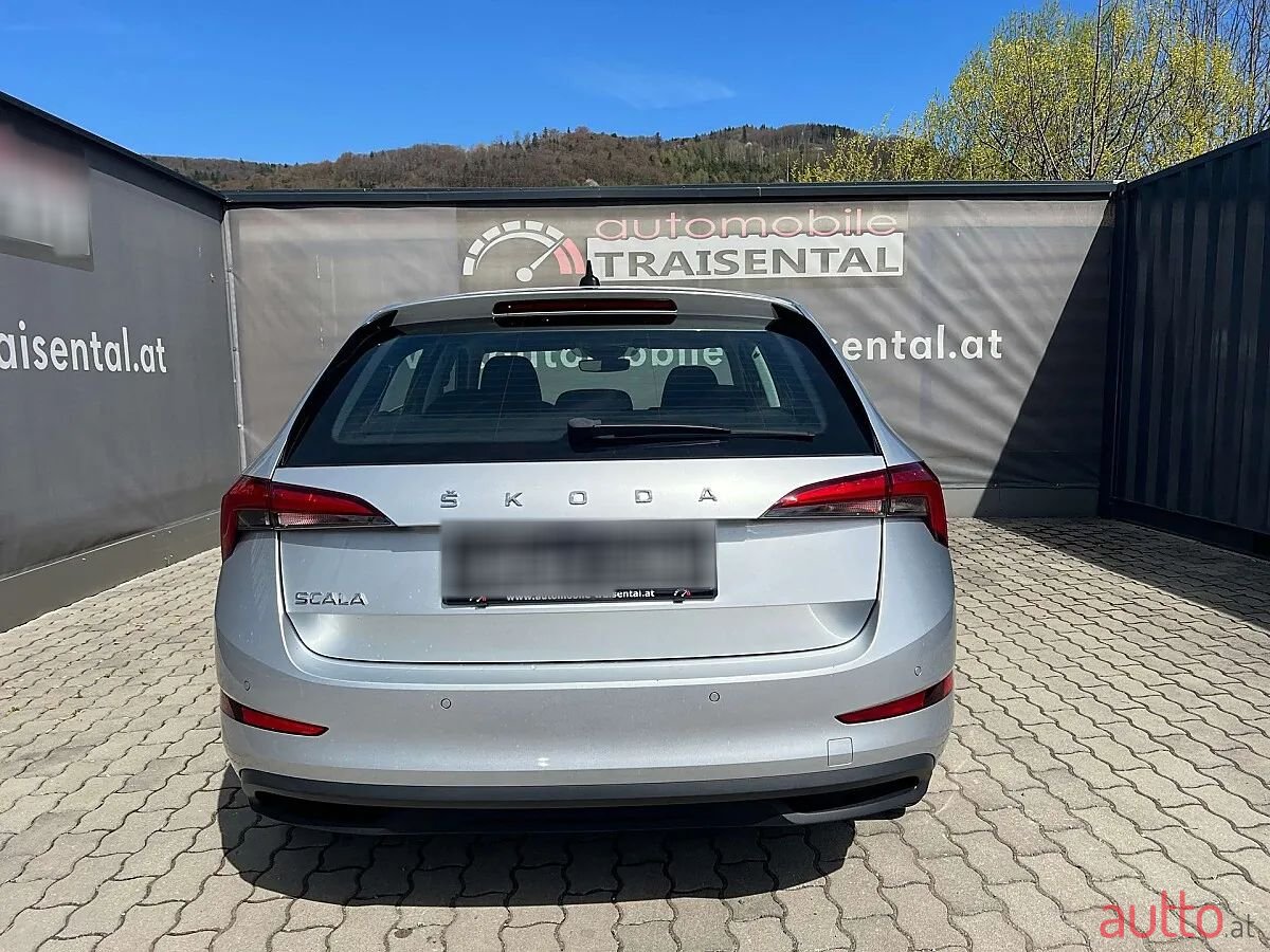 2019' Skoda Scala photo #5