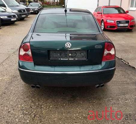 2002' Volkswagen Passat photo #1