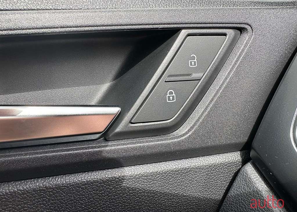 2020' Volkswagen Polo photo #4