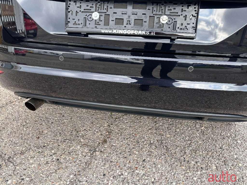 2017' Volkswagen Golf photo #6