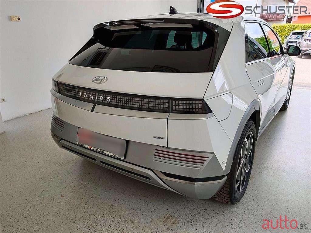 2022' Hyundai Ioniq photo #5