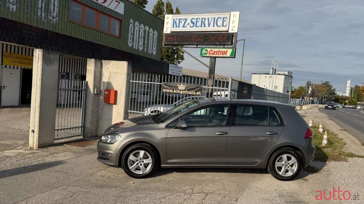 2013' Volkswagen Golf photo #3