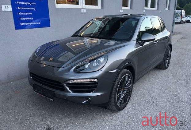 2014' Porsche Cayenne photo #1