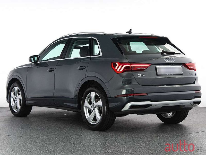 2022' Audi Q3 photo #3