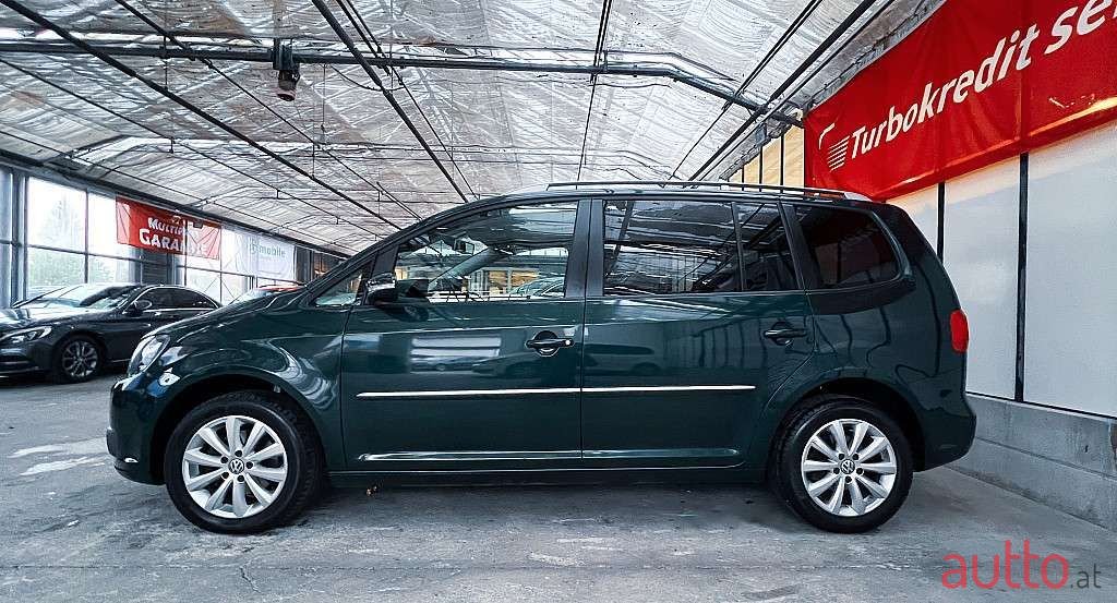 2012' Volkswagen Touran photo #4