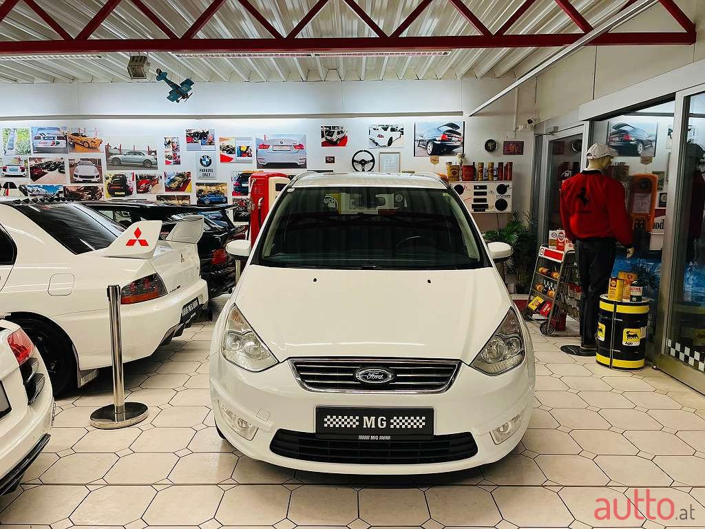 2011' Ford Galaxy photo #2