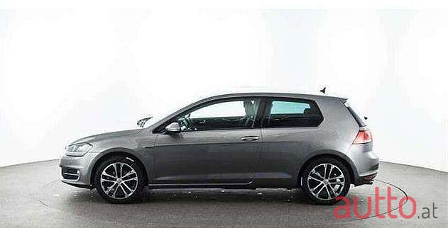 2016' Volkswagen Golf photo #1