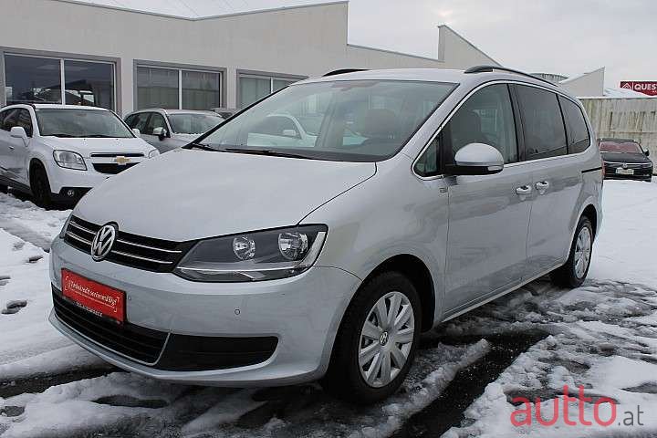 2013' Volkswagen Sharan photo #1