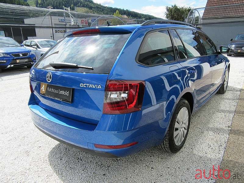 2018' Skoda Octavia photo #6