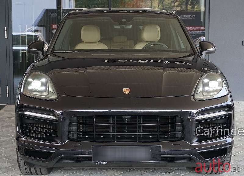 2018' Porsche Cayenne photo #3