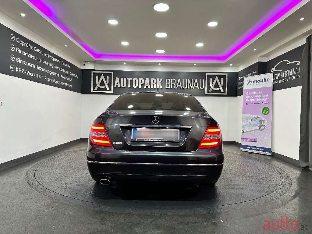 2011' Mercedes-Benz C-Klasse photo #5