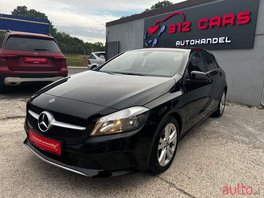 2017' Mercedes-Benz A-Klasse photo #1