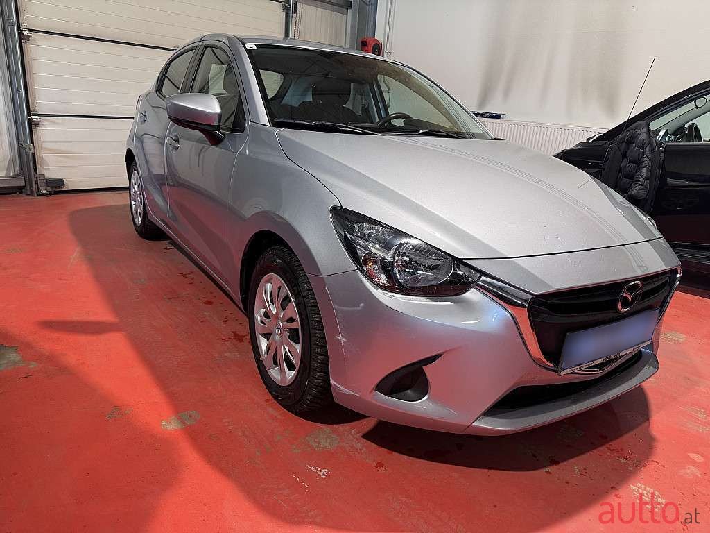 2017' Mazda Mazda2 photo #3