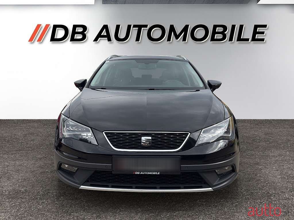 2015' SEAT Leon photo #2