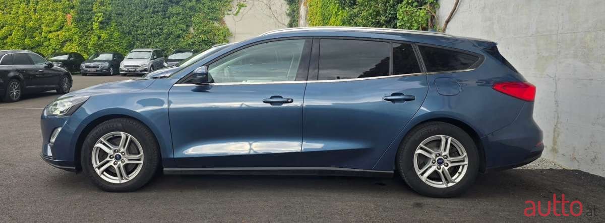 2020' Ford Focus photo #5
