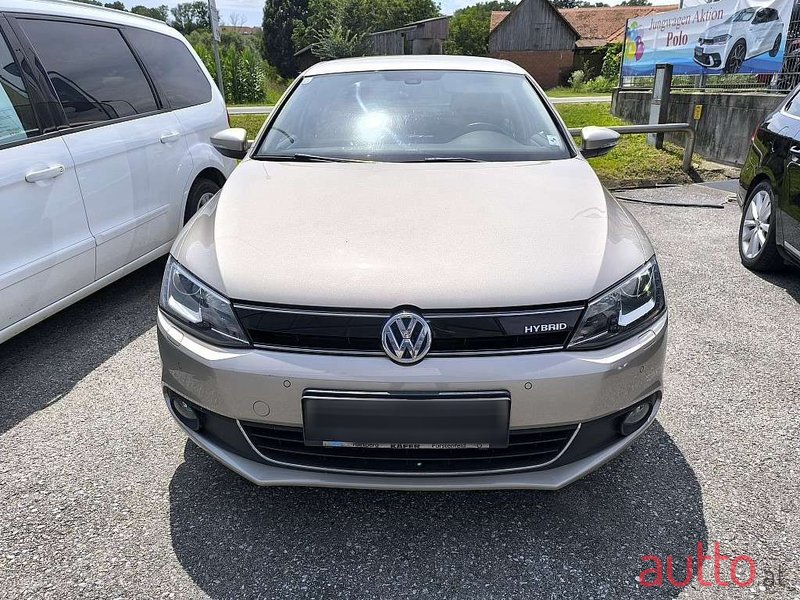 2013' Volkswagen Jetta photo #2