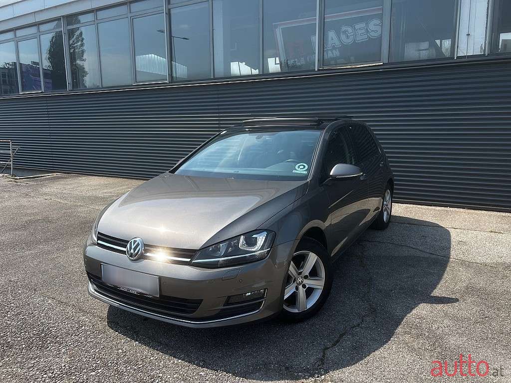 2015' Volkswagen Golf photo #2