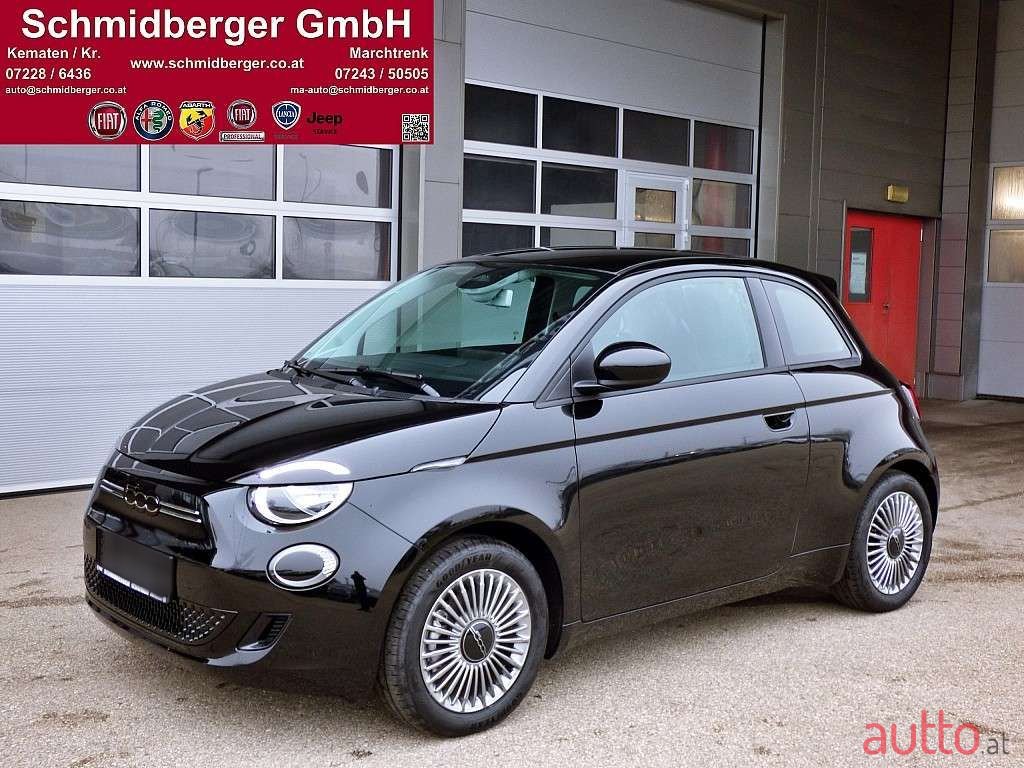 2023' Fiat 500 E photo #1