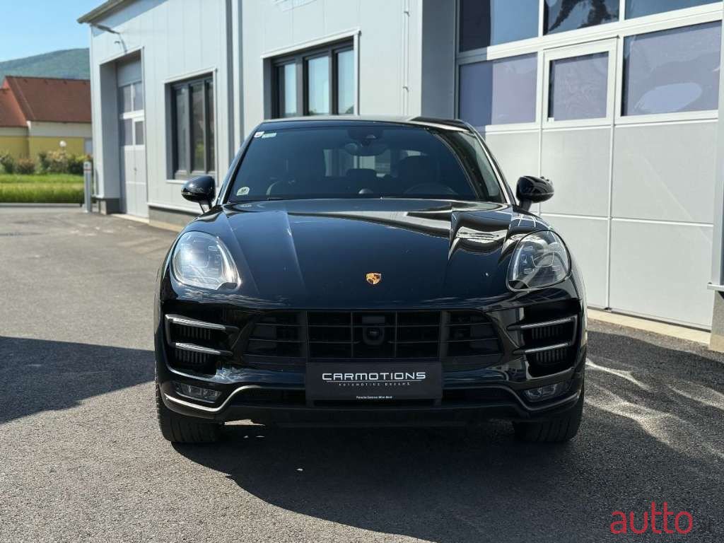 2016' Porsche Macan photo #5