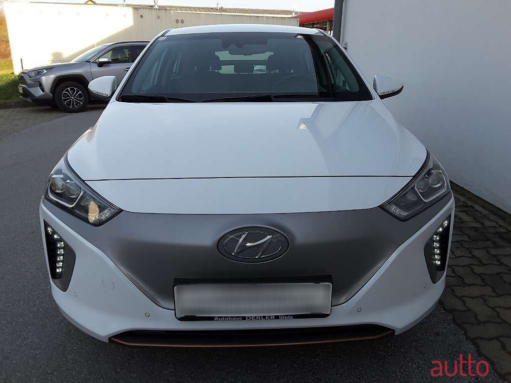 2018' Hyundai Ioniq photo #4