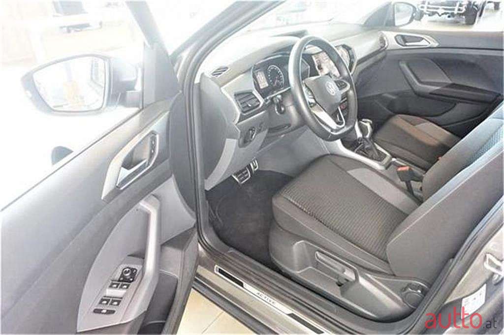 2021' Volkswagen T-Cross photo #4