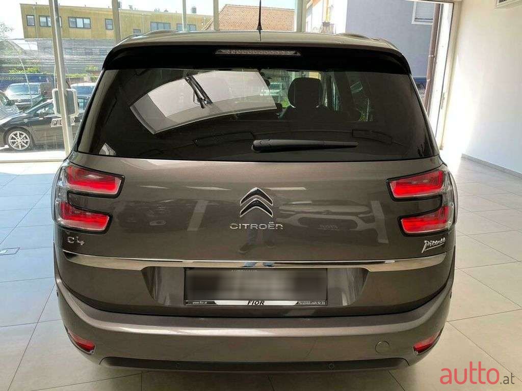 2017' Citroen C4 Picasso photo #6