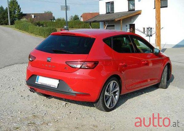 2013' SEAT Leon photo #1