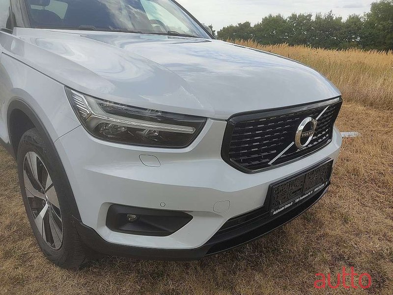 2021' Volvo XC40 photo #5