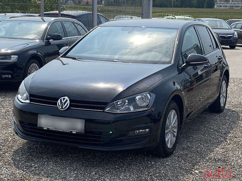 2013' Volkswagen Golf photo #1