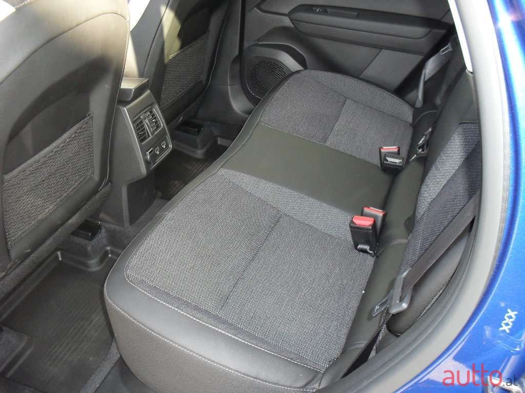 2024' Renault Captur photo #5