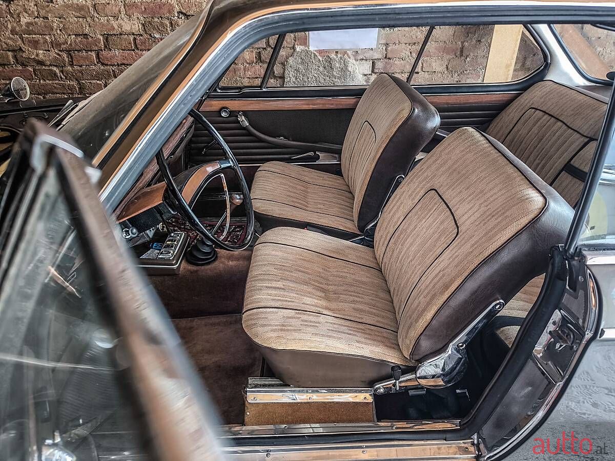 1967' BMW 2000 CS photo #6