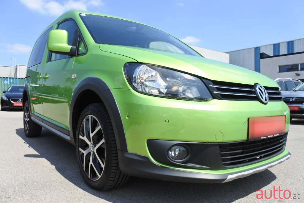 2013' Volkswagen Caddy photo #6