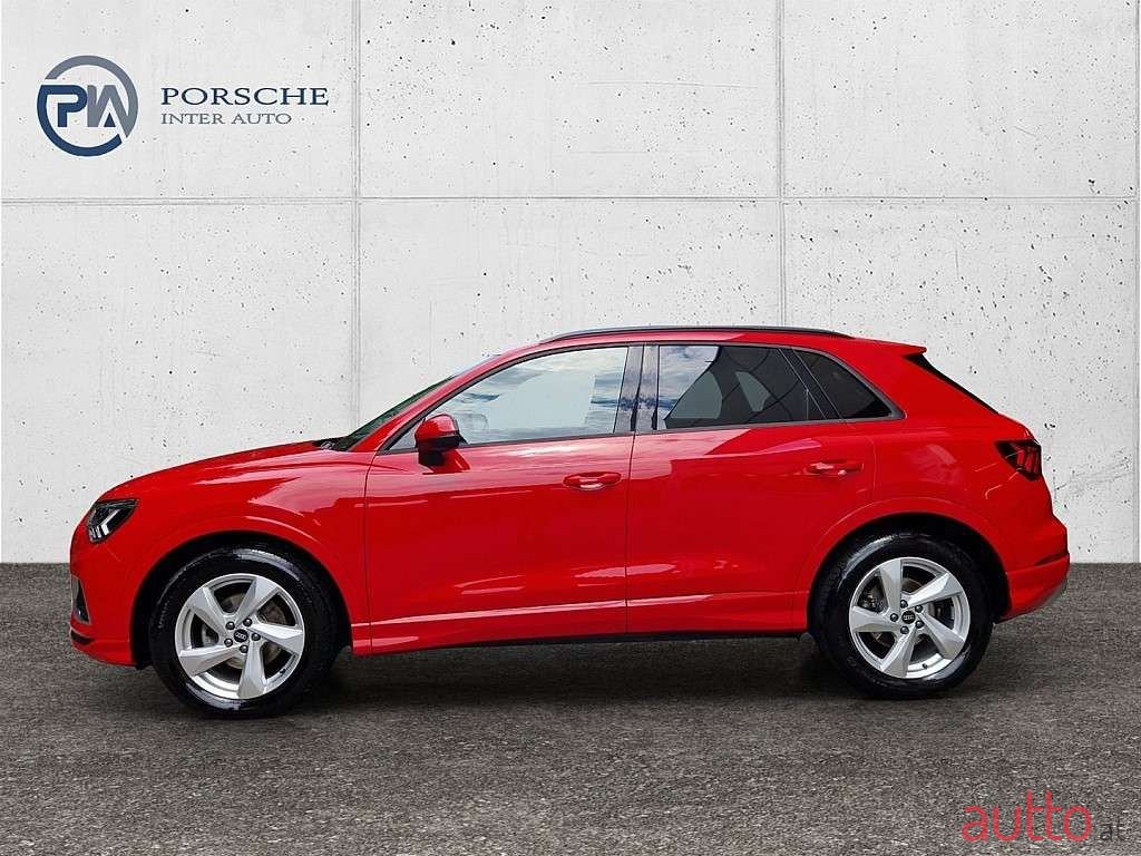 2022' Audi Q3 photo #2