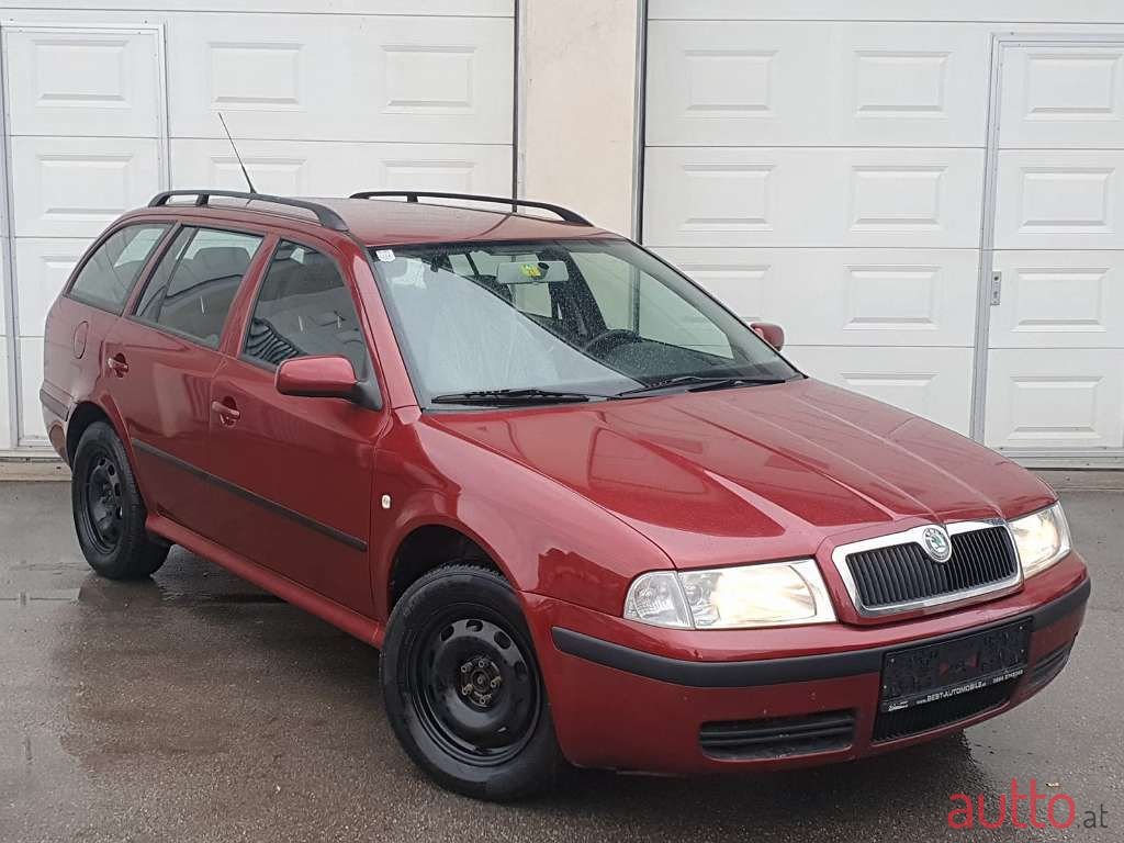 2005' Skoda Octavia photo #2