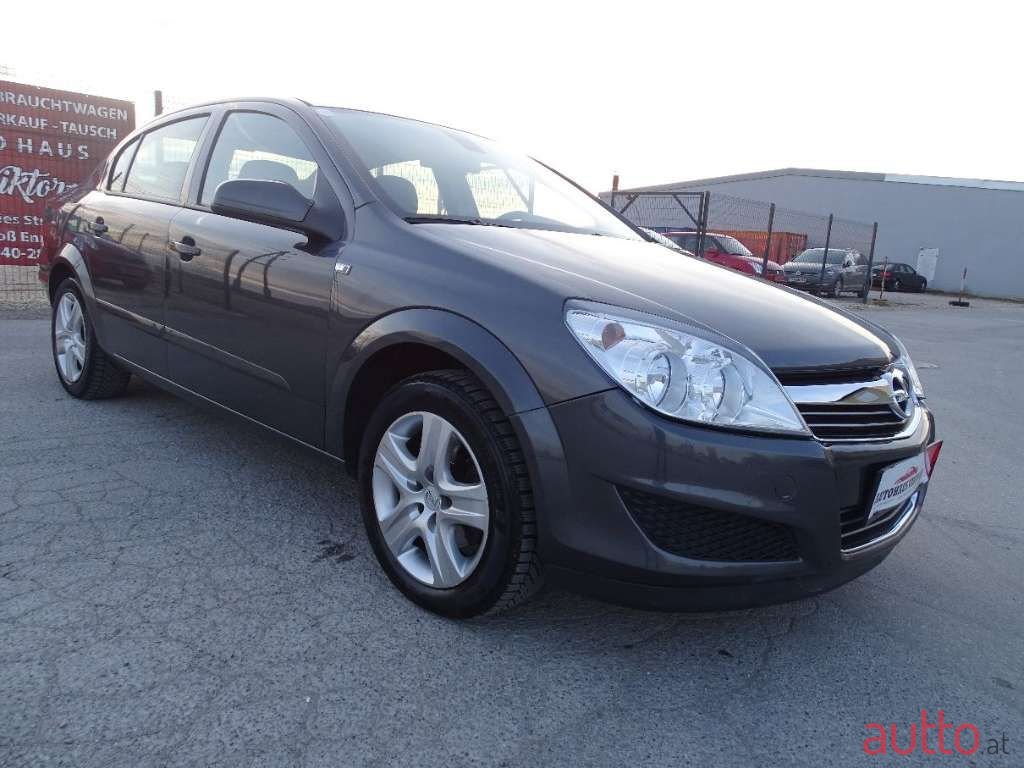 2008' Opel Astra photo #4