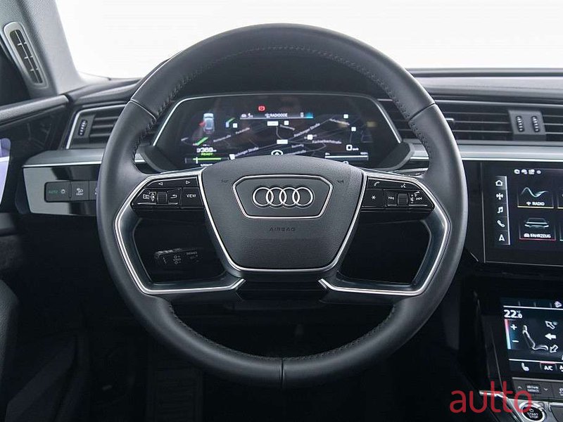2020' Audi e-tron photo #6