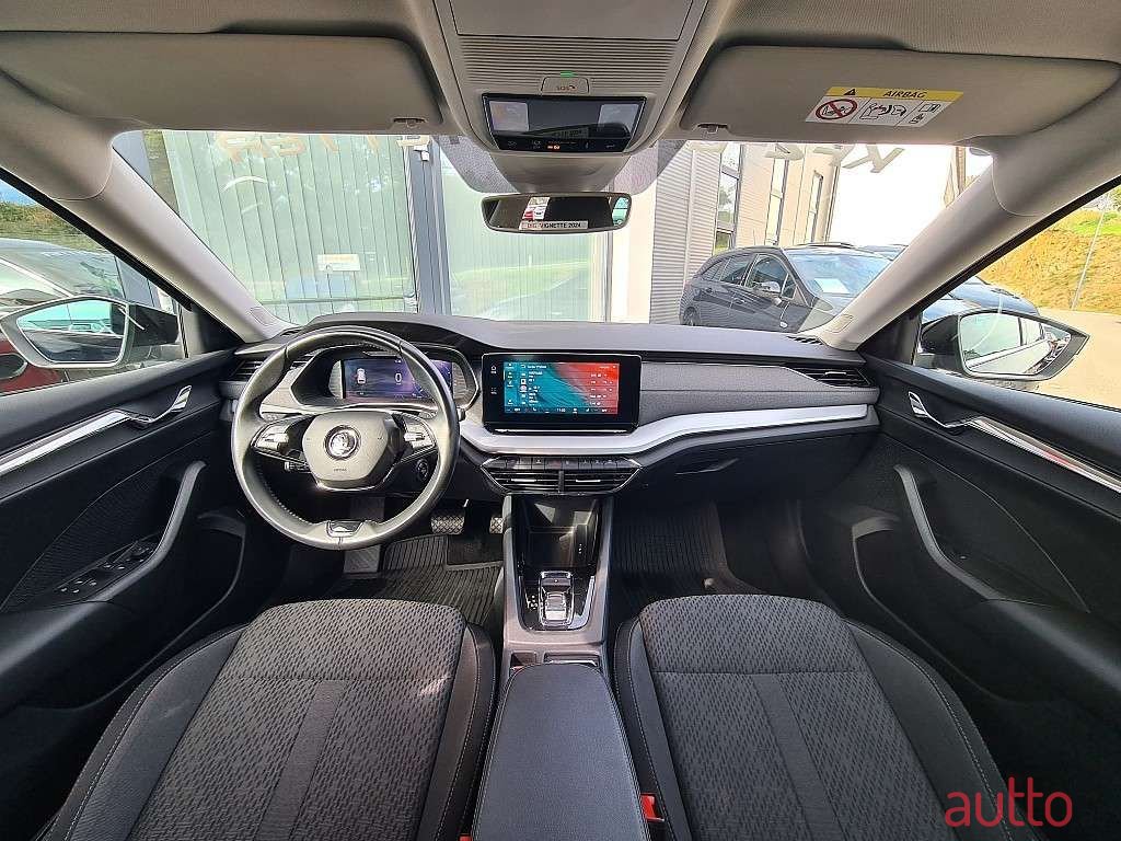 2020' Skoda Octavia photo #6