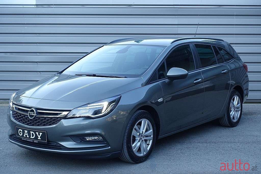 2018' Opel Astra photo #1
