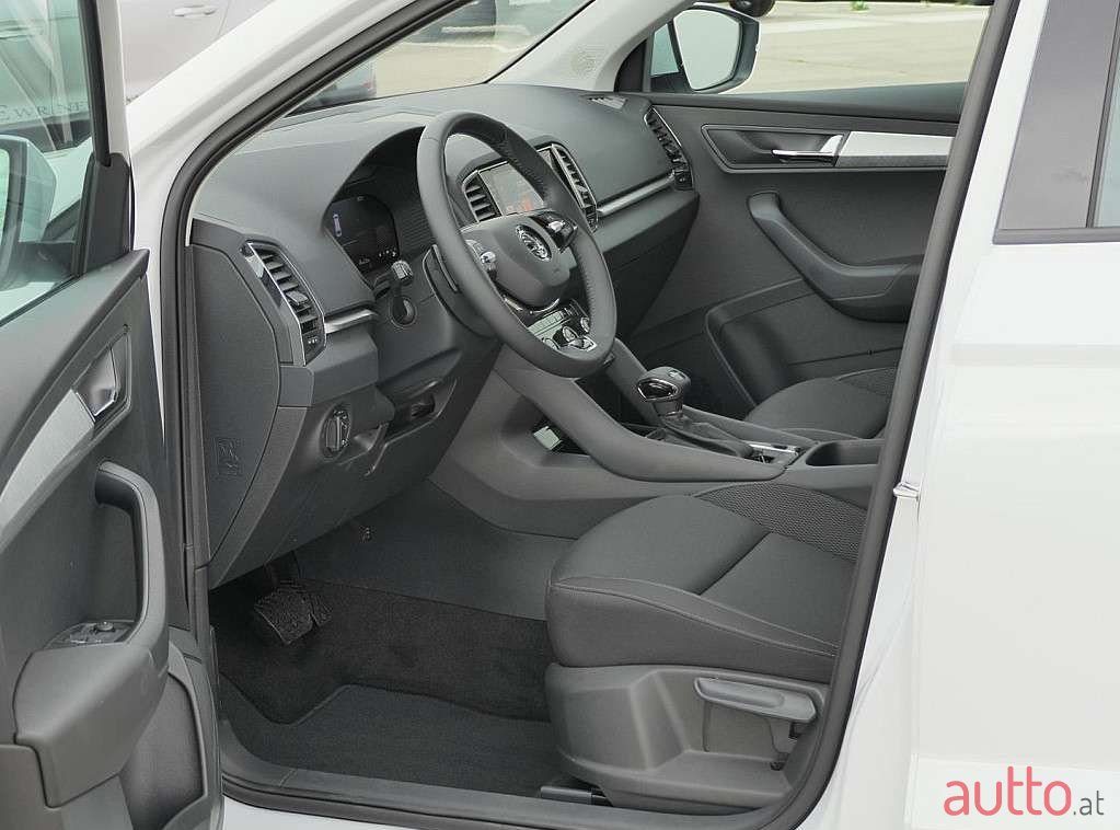 2023' Skoda Karoq photo #6