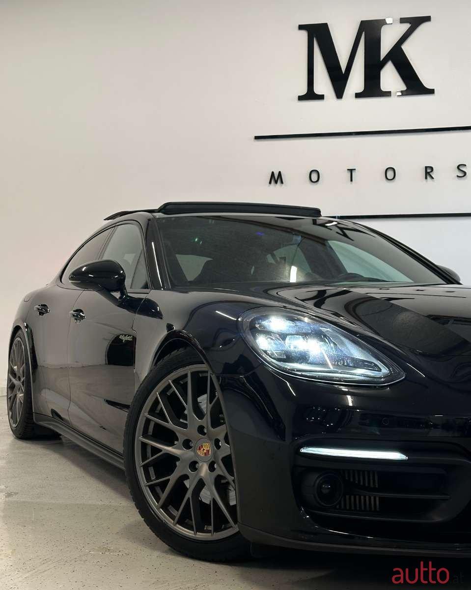 2021' Porsche Panamera photo #5