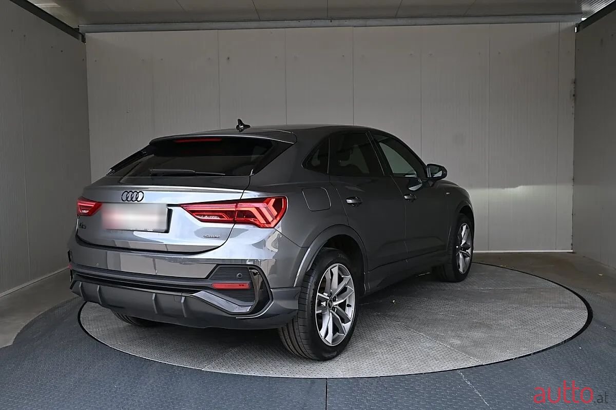 2022' Audi Q3 photo #5