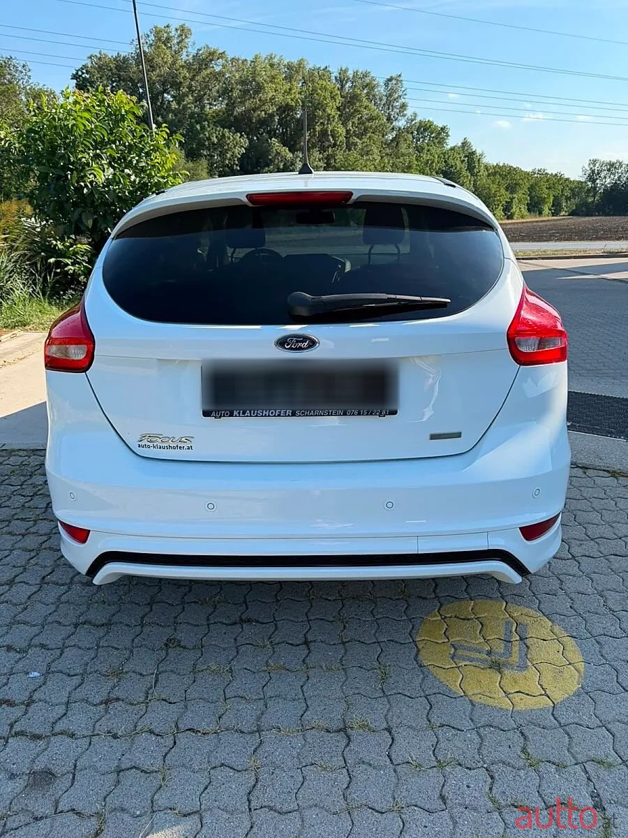 2018' Ford Focus photo #5