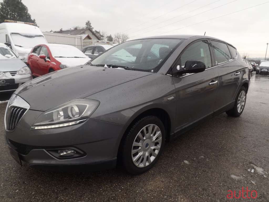 2010' Lancia Delta photo #3