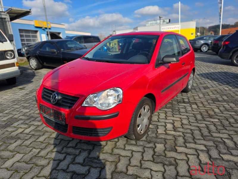 2009' Volkswagen Polo photo #2