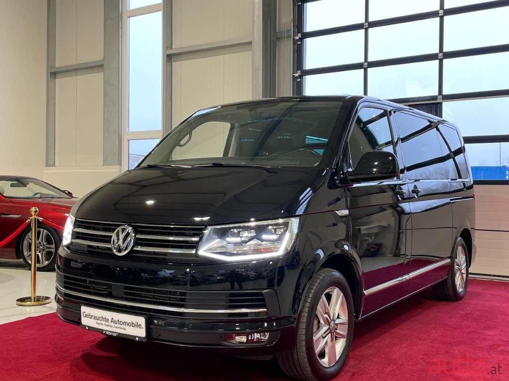 2015' Volkswagen Multivan photo #1