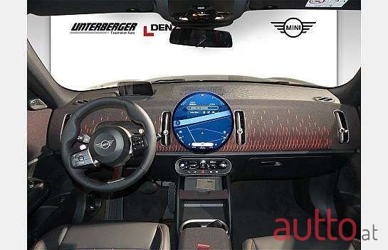 2024' MINI Countryman photo #6