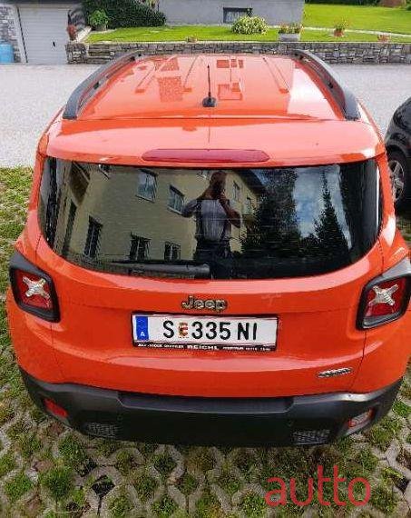 2015' Jeep Renegade photo #2